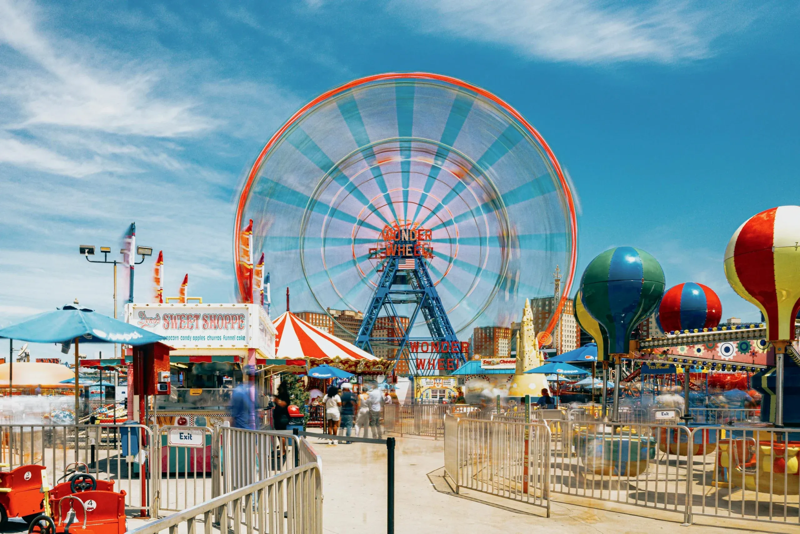 Coney Island Street Parking: Beach Days & Boardwalk Windows (2025)